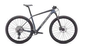 Specialized Epic Hardtail Comp 2021 Frontansicht in der Farbe Satin Carbon / Oil Chameleon / Flake Silver