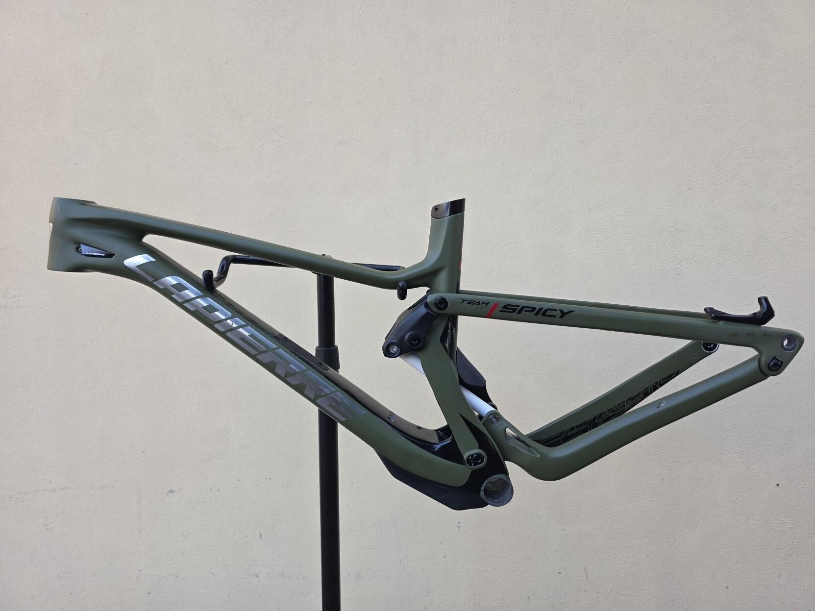 20446_Frameset.jpeg